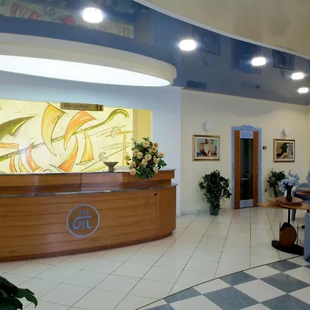 Hotel Grand La Tonnara 4*