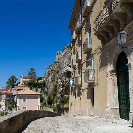 Ξενοδοχείο Grand La Tonnara 4*