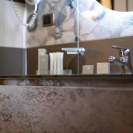 Hotel Grand La Tonnara 4*