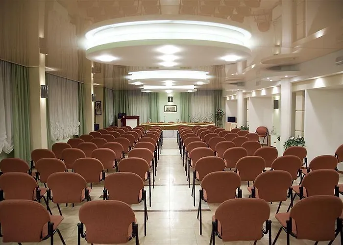 מלון Grand La Tonnara 4*