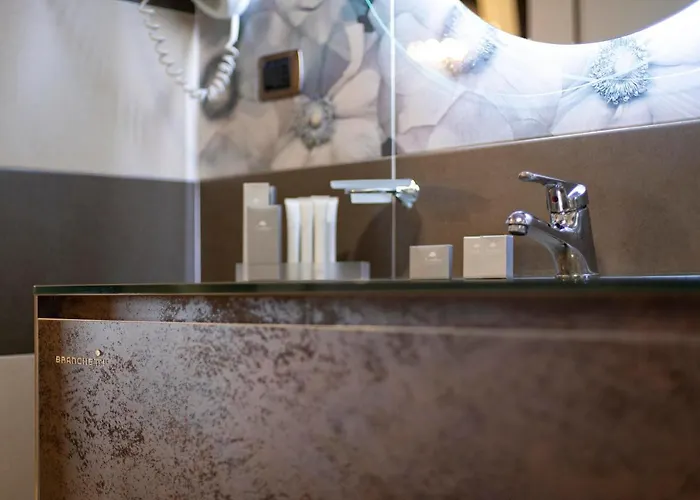 Hotel Grand La Tonnara 4*